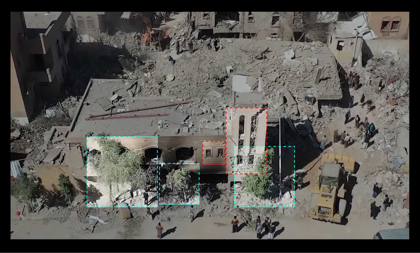 Bombing houses in Al-Libi residential neighborhood of Sanaa